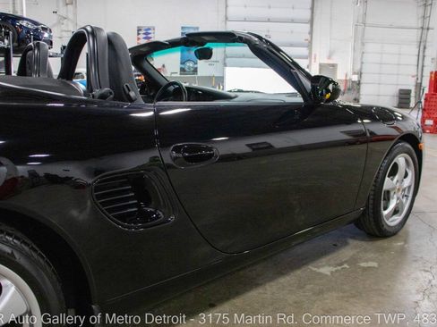 Used 2001 Porsche Boxster image 23