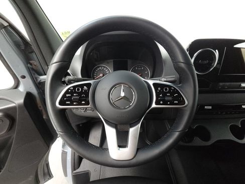 Used 2024 Mercedes-Benz Sprinter 2500 image 11