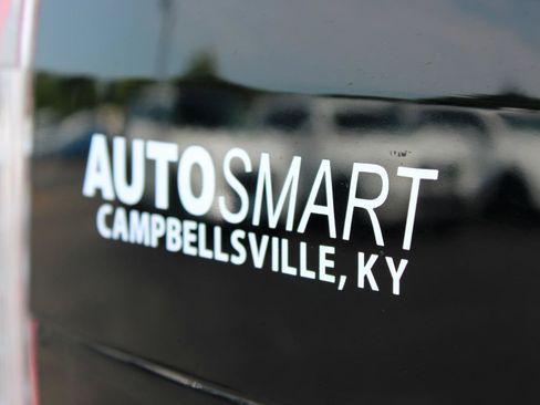 Used 2023 GMC Yukon Denali AWD/4WD image 6