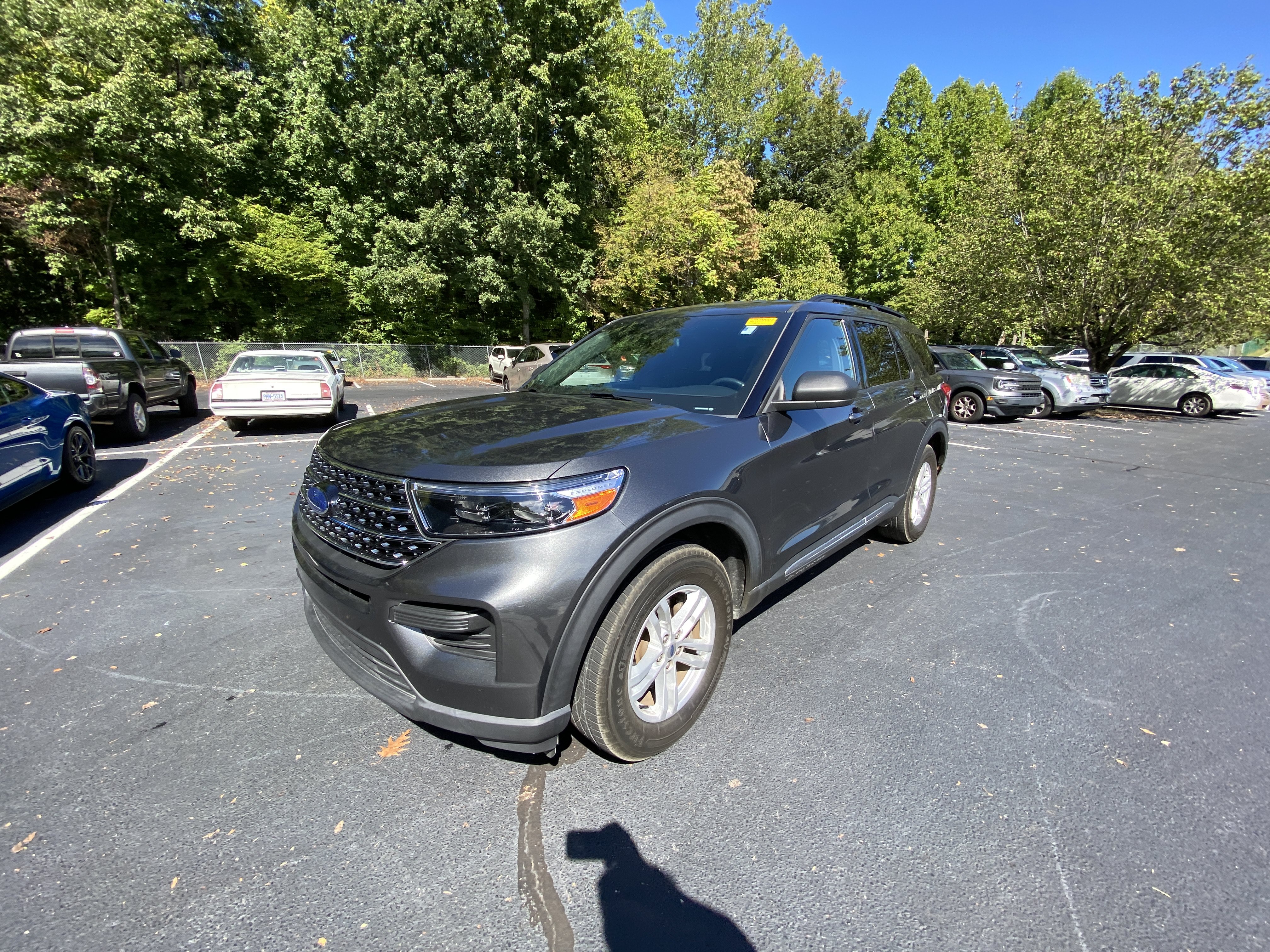 Used 2020 Ford Explorer XLT w/ Class III Trailer Tow Package AWD/4WD image 13