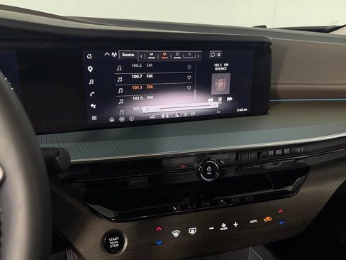 Used 2025 Nissan Murano Platinum w/ Cargo Package AWD/4WD image 21