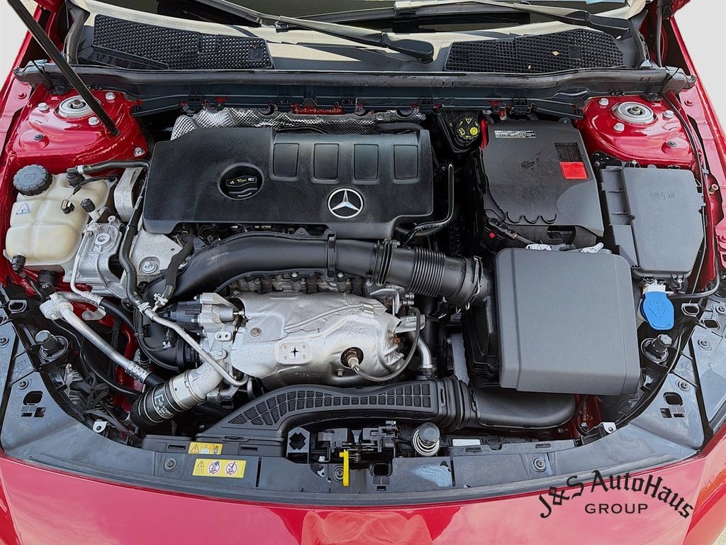 Used 2021 Mercedes-Benz CLA 250 4MATIC image 34