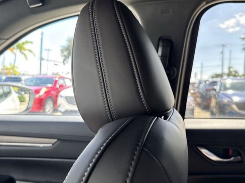 New 2025 MAZDA CX-5 Signature image 17