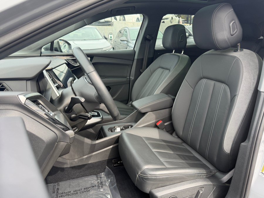 Used 2023 Audi Q4 e-tron Premium w/ Convenience Package RWD image 16