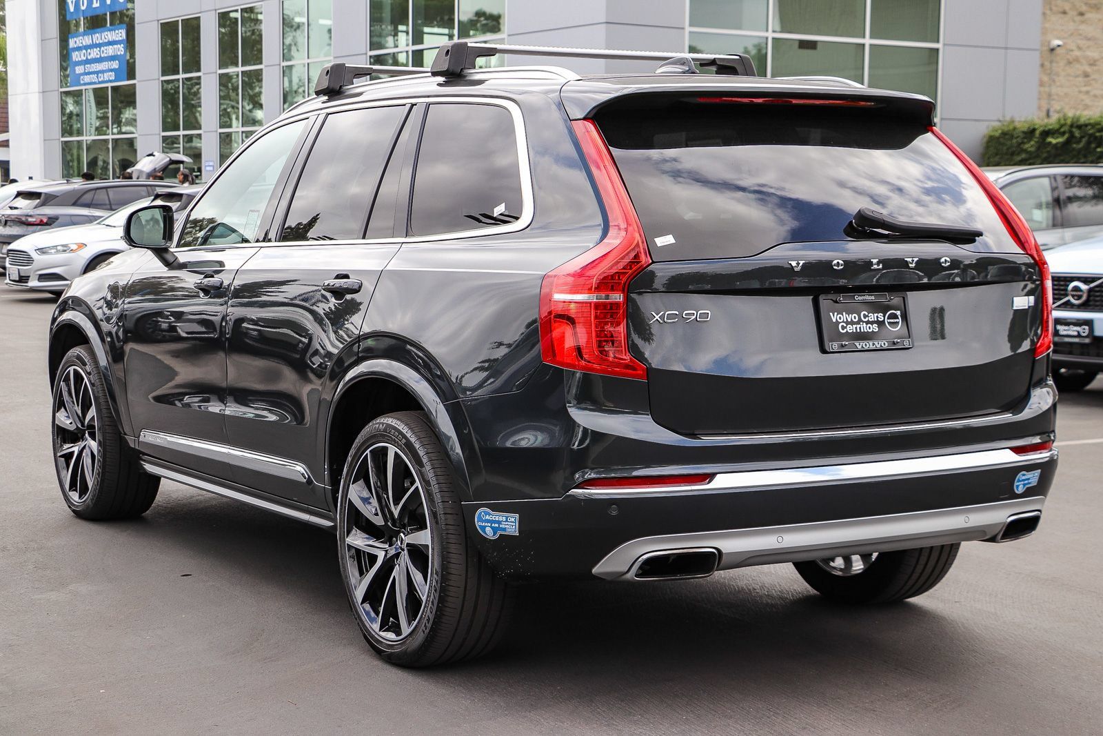 Used 2021 Volvo XC90 T8 Inscription Expression w/ Advanced Package AWD/4WD image 8