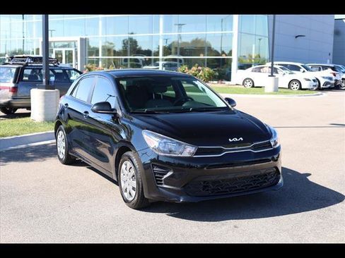 Used 2022 Kia Rio S image 2