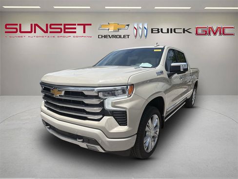 Used 2026 Chevrolet Silverado 1500 High Country AWD/4WD image 4