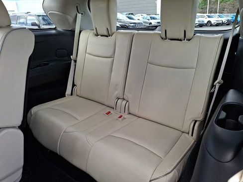 Used 2019 INFINITI QX60 Luxe w/ Essential Package image 14