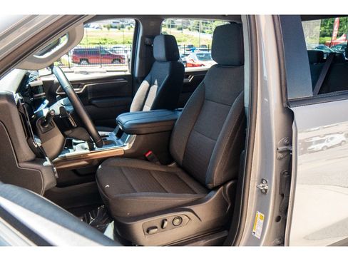Used 2024 Chevrolet Silverado 1500 RST AWD/4WD image 10