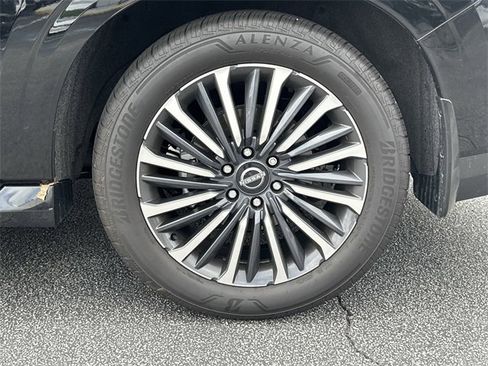 New 2025 Nissan Armada Platinum Reserve image 32