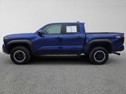 Used 2024 Toyota Tacoma TRD Off-Road AWD/4WD image 6