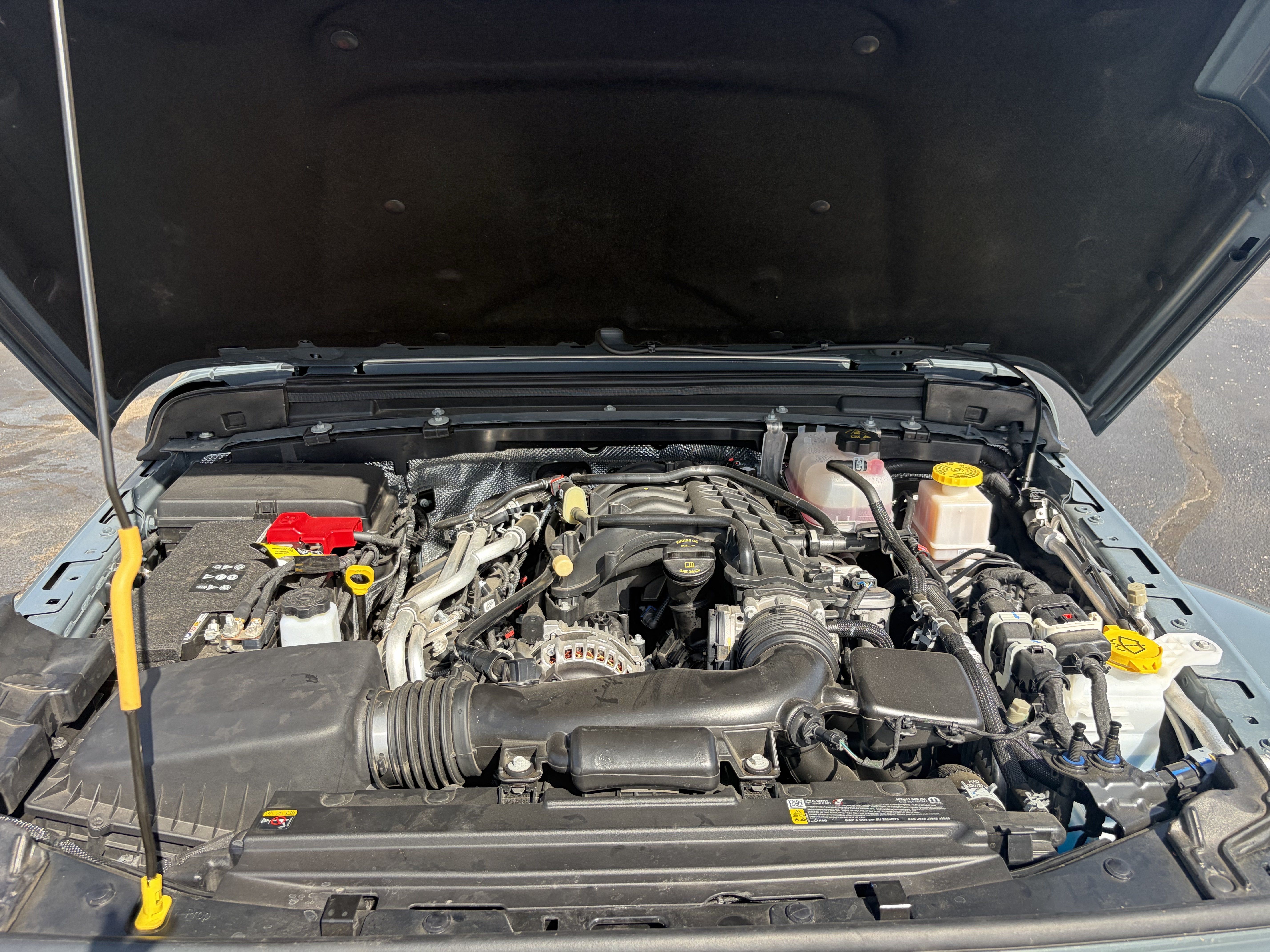 Used 2025 Jeep Gladiator Sport AWD/4WD image 9