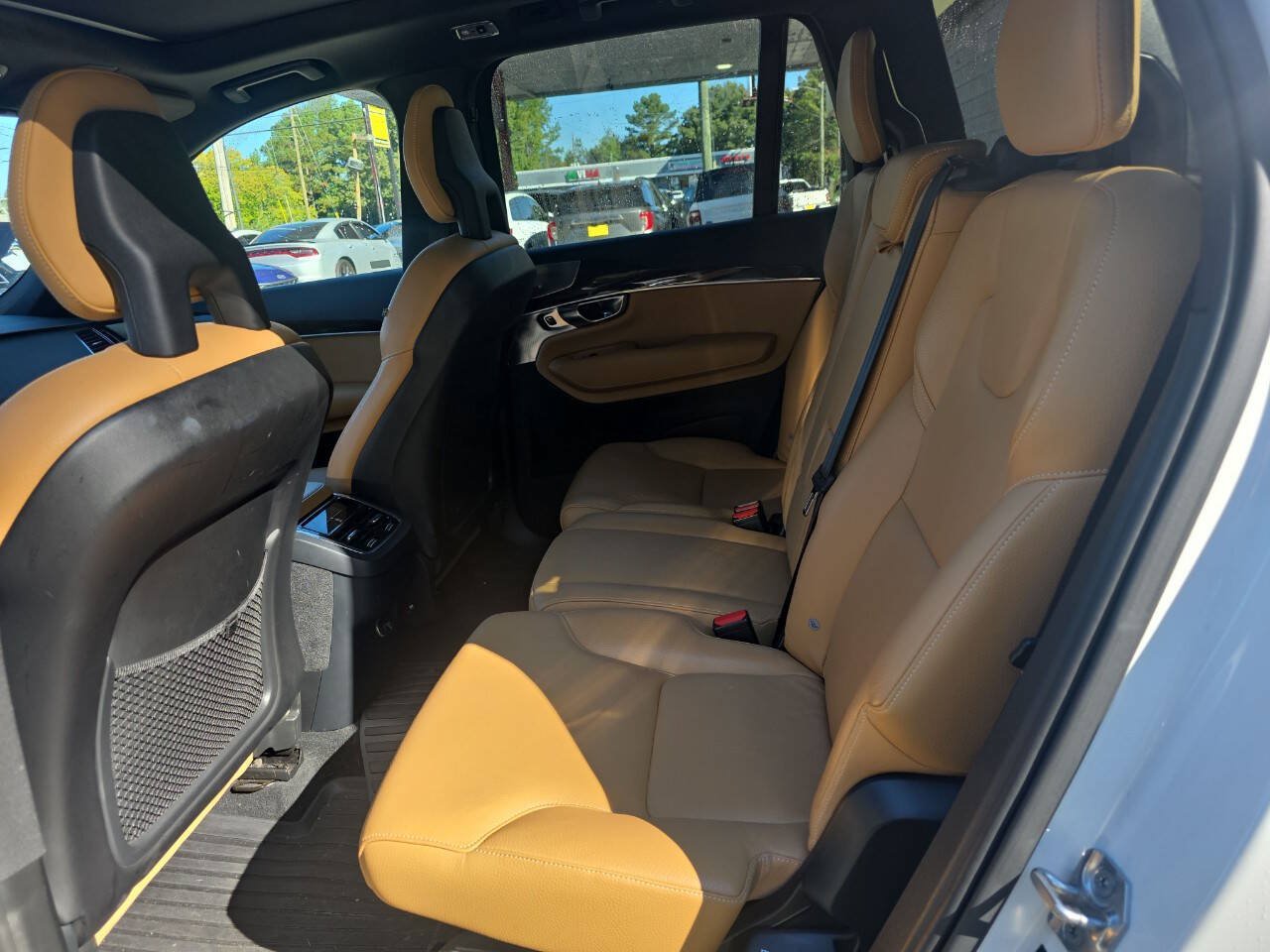 Used 2017 Volvo XC90 T6 Momentum w/ Vision Package AWD/4WD image 12