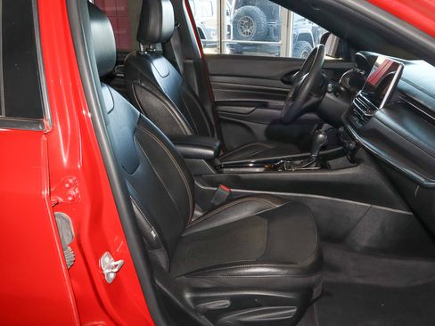 Used 2023 Jeep Compass Limited image 23