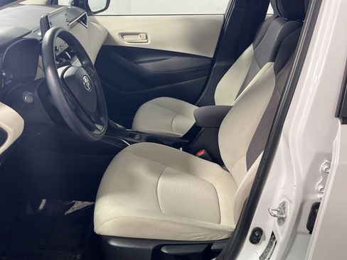 Used 2022 Toyota Corolla LE w/ LE Convenience Package FWD image 11