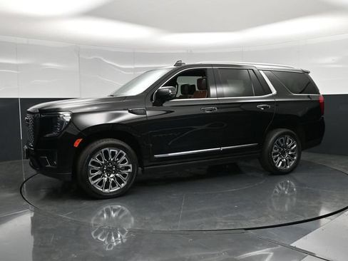Used 2023 GMC Yukon Denali Ultimate AWD/4WD image 9