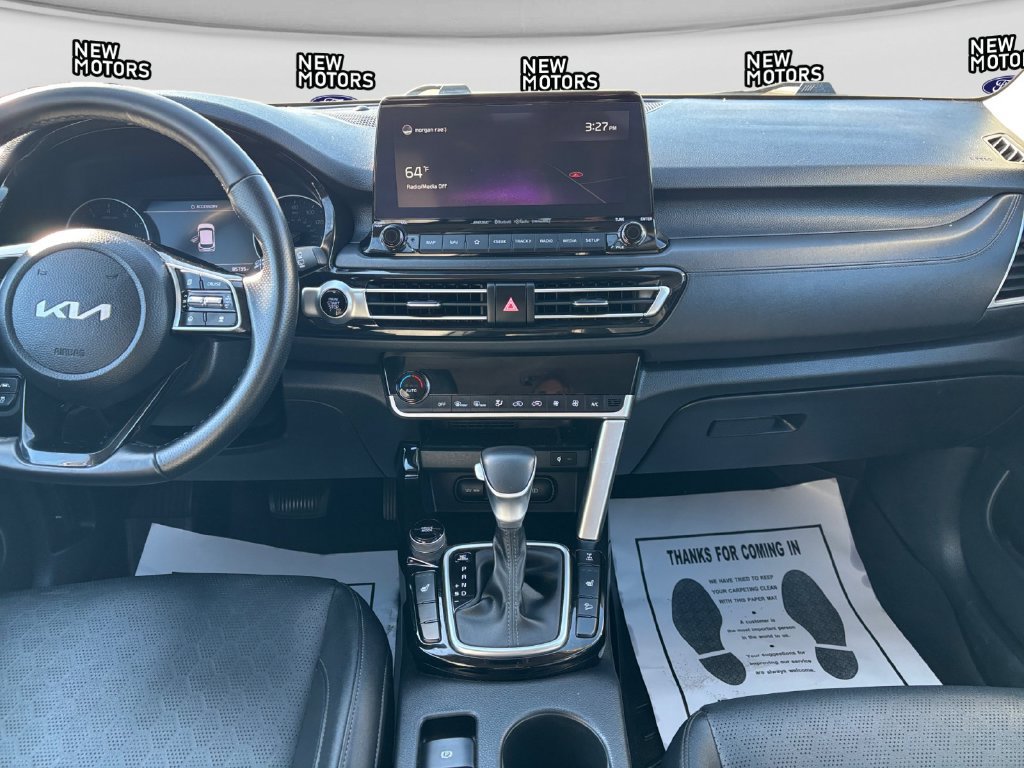 Used 2022 Kia Seltos SX w/ Sunroof Package AWD/4WD image 11