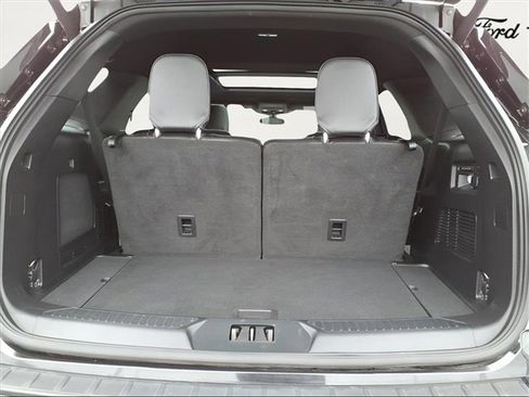 Used 2022 Ford Explorer ST w/ Equipment Group 401A image 7