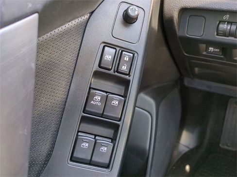 Used 2015 Subaru Forester 2.5i Limited w/ Popular Package #2 image 24