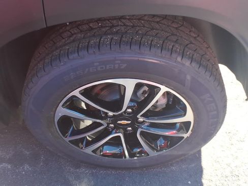 Used 2025 Chevrolet TrailBlazer LT AWD/4WD image 6