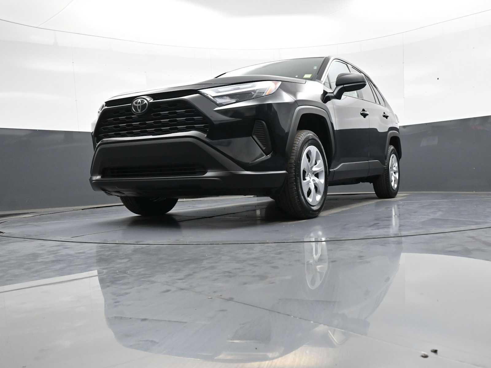 Used 2025 Toyota RAV4 LE FWD image 23