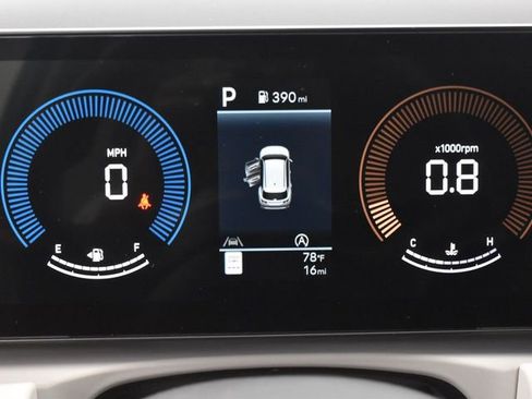 Used 2026 Hyundai Tucson SEL FWD image 13