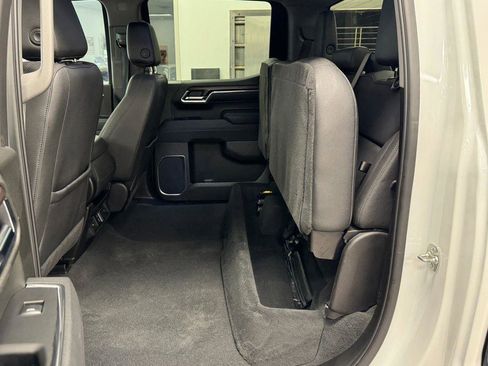 Used 2025 GMC Sierra 1500 SLT image 21