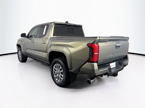 Certified 2025 Toyota Tacoma Limited AWD/4WD image 13