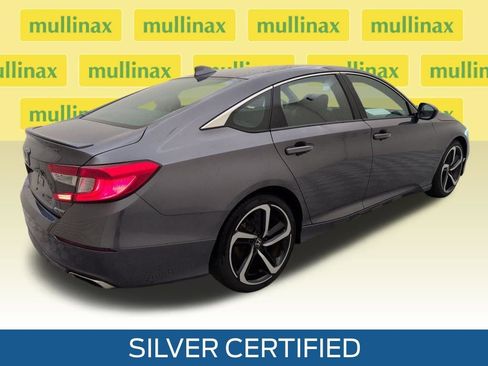 Used 2018 Honda Accord Sport image 3