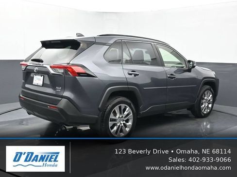 Used 2020 Toyota RAV4 XLE Premium AWD/4WD image 6