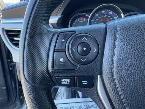 Used 2015 Toyota Corolla LE image 13
