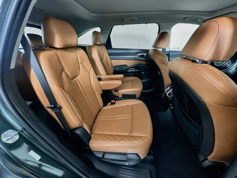 Certified 2023 Kia Sorento SX Prestige AWD/4WD image 8