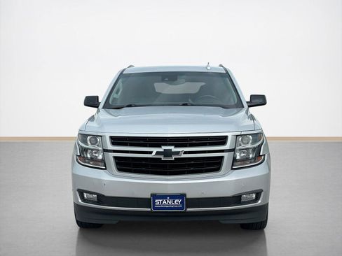 Used 2018 Chevrolet Suburban LT w/ Luxury Package image 2