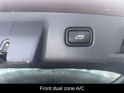 Used 2023 Hyundai Palisade Calligraphy image 11