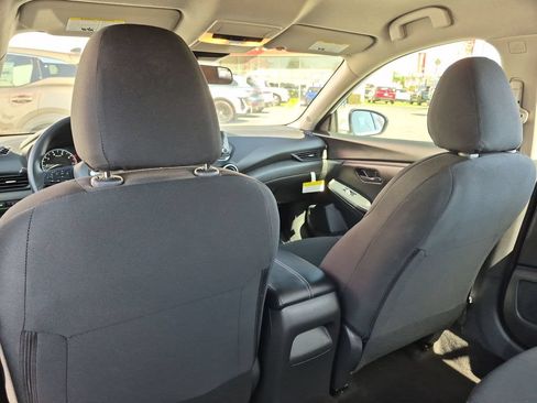 Used 2025 Nissan Sentra S FWD image 24