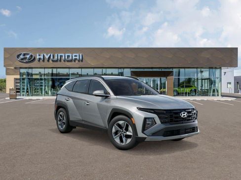 Used 2026 Hyundai Tucson SEL FWD image 2
