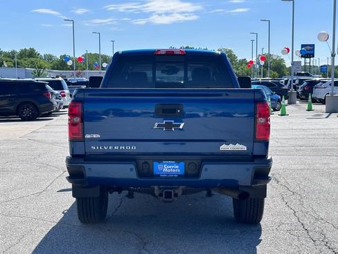Used 2016 Chevrolet Silverado 2500 High Country w/ High Country Premium Package AWD/4WD image 6