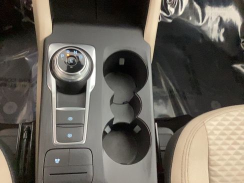 Used 2020 Ford Escape SE Sport image 27