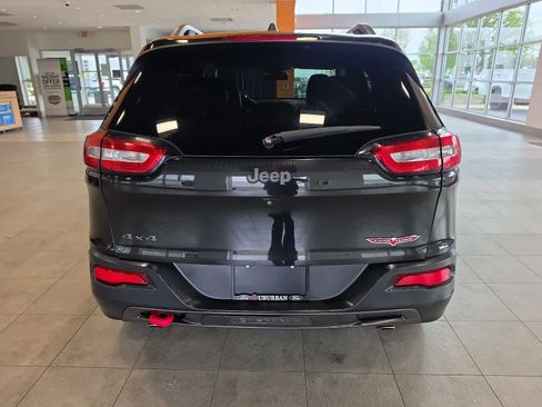 Used 2016 Jeep Cherokee Trailhawk AWD/4WD image 10