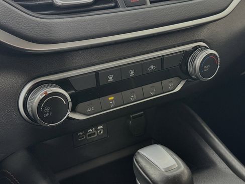 Used 2019 Nissan Altima 2.5 SR image 15