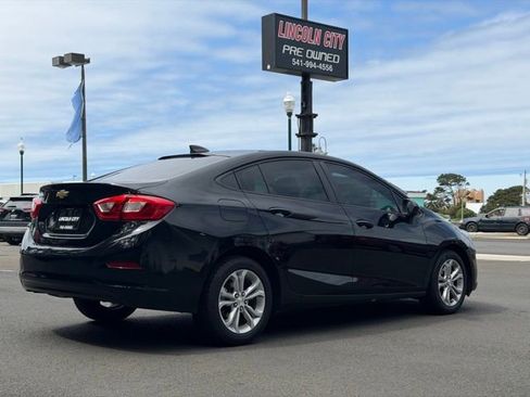 Used 2019 Chevrolet Cruze LS w/ LS Convenience Package FWD image 5