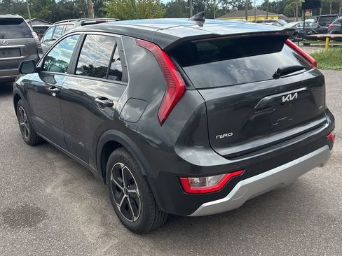 Used 2025 Kia Niro LX FWD image 3
