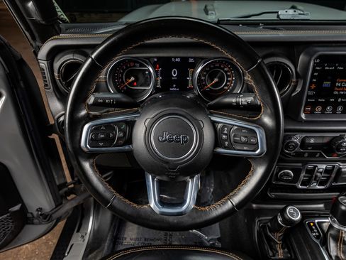 Used 2022 Jeep Gladiator Overland image 19