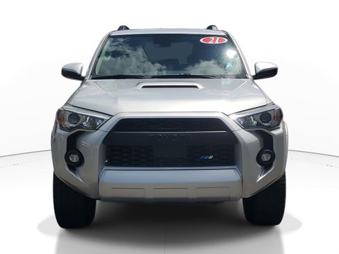 Certified 2021 Toyota 4Runner TRD Off-Road AWD/4WD image 2
