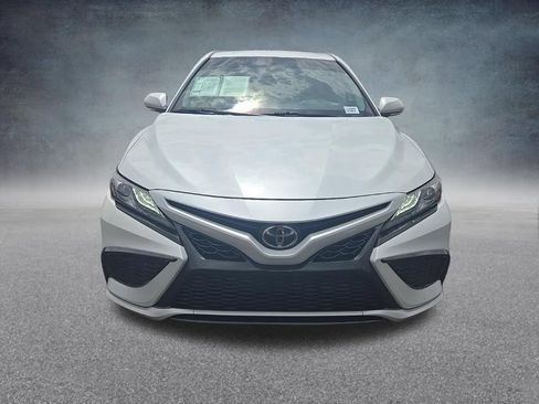 Used 2023 Toyota Camry XSE FWD image 9