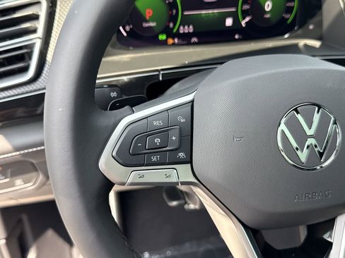 New 2025 Volkswagen Atlas Cross Sport SEL Premium R-Line AWD/4WD image 25