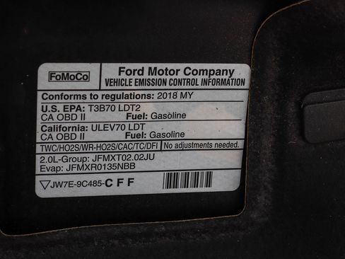 Used 2018 Ford Edge Titanium w/ Equipment Group 301A AWD/4WD image 27