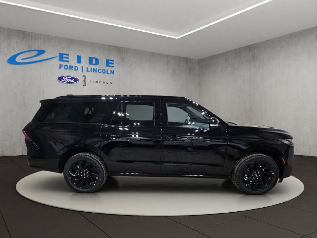 New 2027 Lincoln Navigator L Reserve w/ Jet Appearance Package AWD/4WD image 4