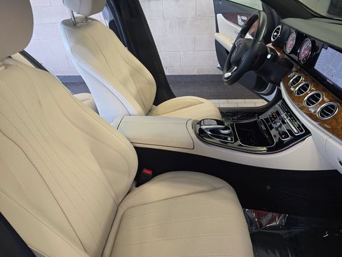 Used 2018 Mercedes-Benz E 300 image 11