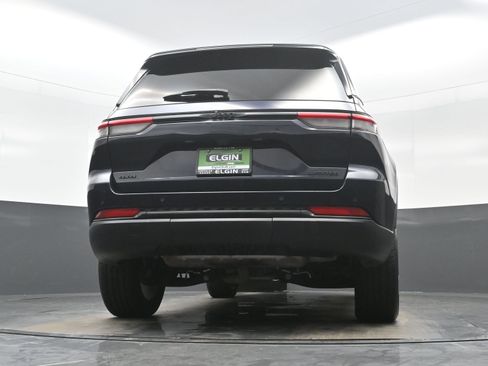 Used 2024 Jeep Grand Cherokee Limited w/ Black Appearance Package image 30